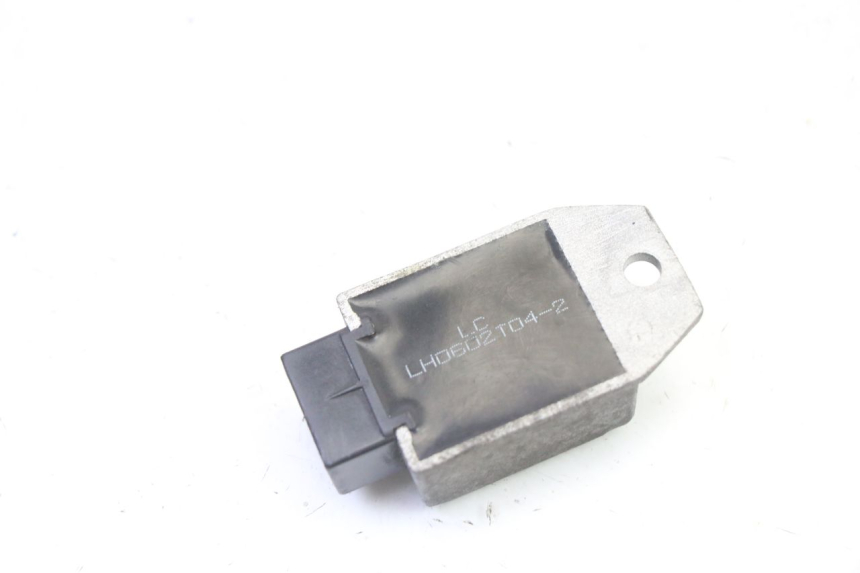 photo de REGULATEUR CHARGE SKYTEAM DAX REPLICA 110 (2005 - 2015) - Autre angle de vue