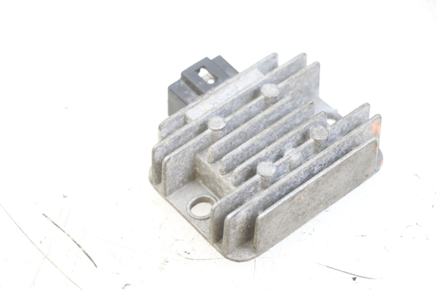 photo de REGULATEUR CHARGE LONGJIA DIGITA 4T 50 (2019 - 2022) - Zoom état d’usage