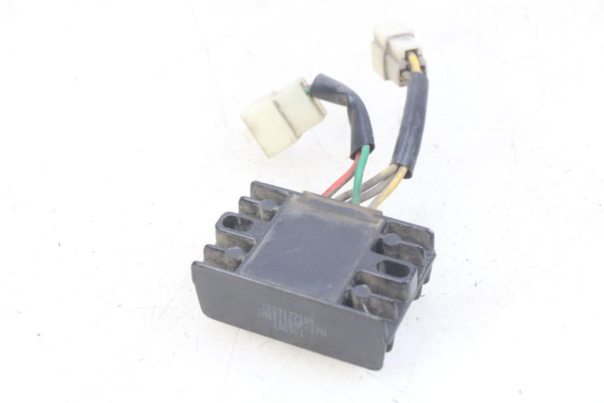 photo de REGULATEUR CHARGE PEUGEOT DJANGO 4T 50 (2014 - 2019) - Détail de la pièce