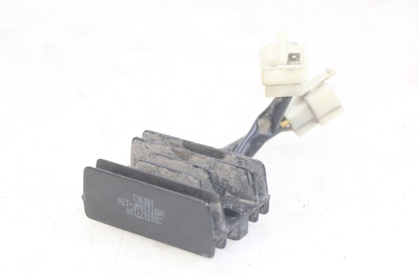 photo de REGULATEUR CHARGE PEUGEOT DJANGO 4T 50 (2014 - 2019) - Autre angle de vue