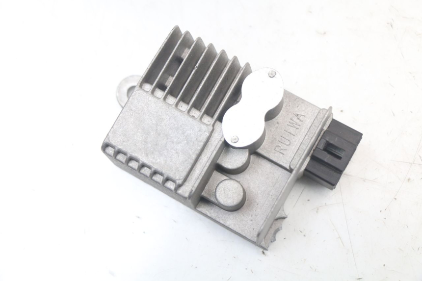 photo de REGULATEUR CHARGE WAYSCRAL E-START 1 (2018 - 2022) - Détail de la pièce