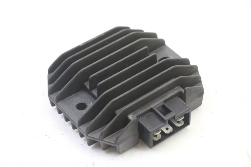 photo de REGULATEUR CHARGE PEUGEOT ELYSEO 125 (1999 - 2004) - Vue principale