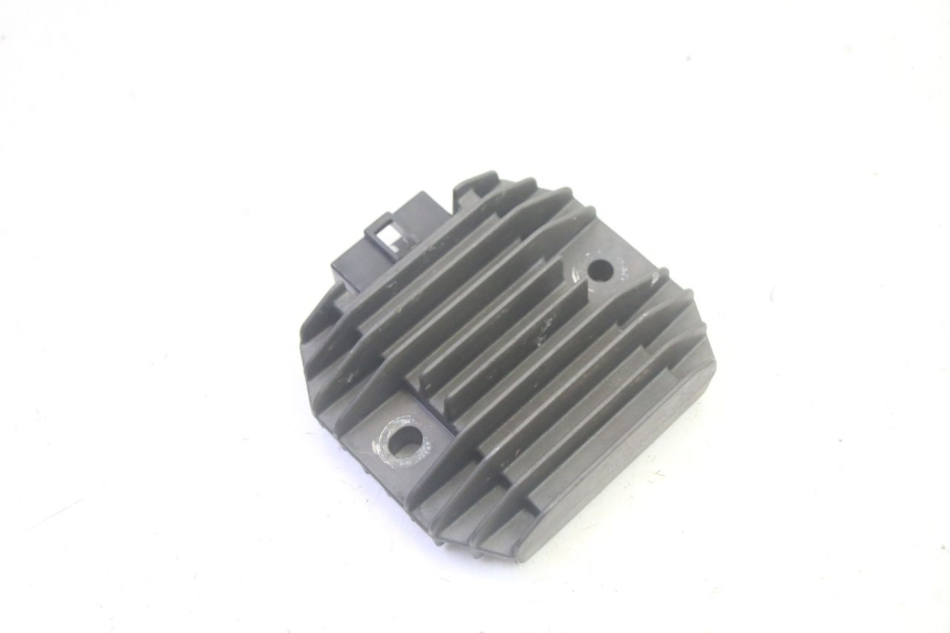 photo de REGULATEUR CHARGE PEUGEOT ELYSEO 125 (1999 - 2004) - Vue principale