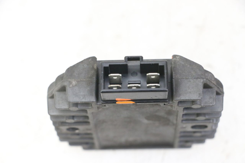 photo de REGULATEUR CHARGE PEUGEOT ELYSTAR 125 (2002 - 2007) - Zoom état d’usage