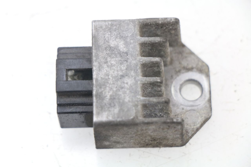 photo de RÉGULATEUR DE CHARGE PEUGEOT ELYSTAR 50 (2002 - 2014) - Vue principale