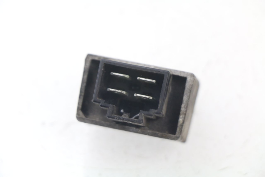 photo de RÉGULATEUR DE CHARGE PEUGEOT ELYSTAR 50 (2002 - 2014) - Zoom état d’usage