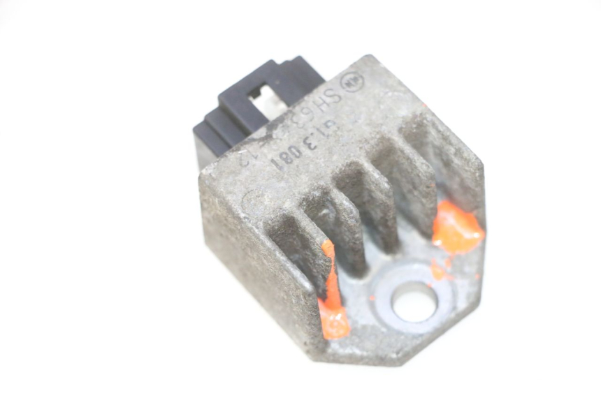 photo de RÉGULATEUR DE CHARGE PEUGEOT ELYSTAR 50 (2002 - 2014) - Autre angle de vue