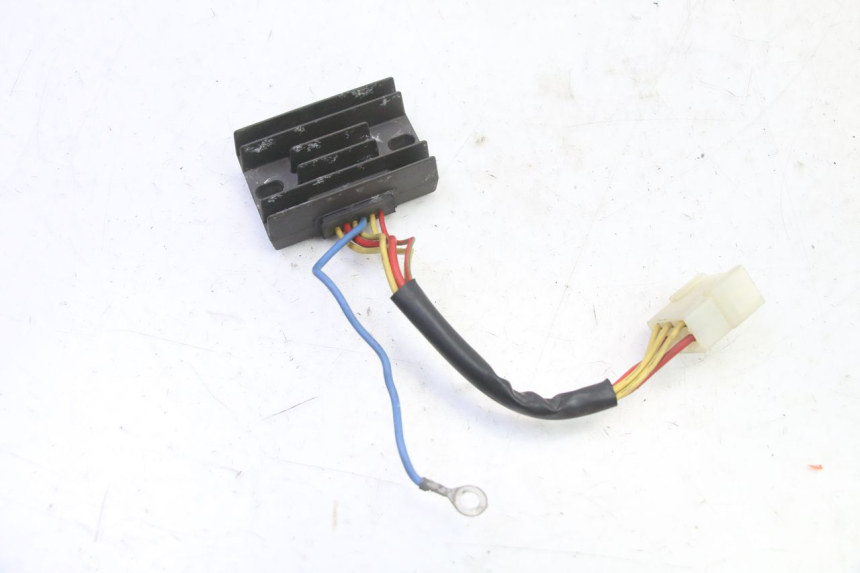 photo de REGULATEUR CHARGE APRILIA ETX 125 (1998 - 2002) - Zoom état d’usage