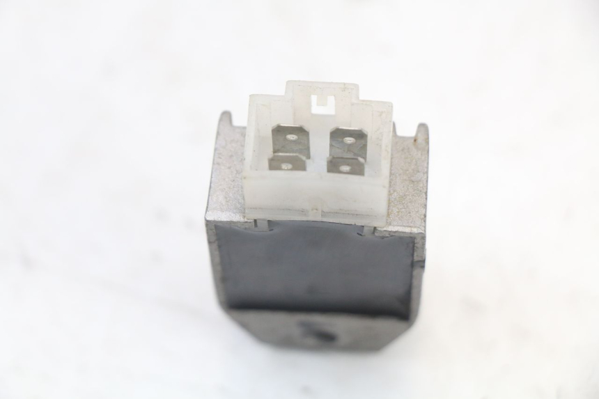 photo de REGULATEUR CHARGE EUROCKA RETRO 50 (2007 - 2014) - Zoom état d’usage