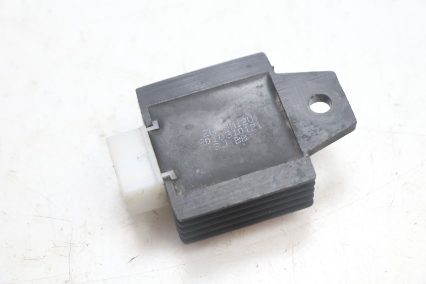 photo de REGULATEUR CHARGE JM MOTORS EVOLIS 4T 50 (2018 - 2022) - Autre angle de vue