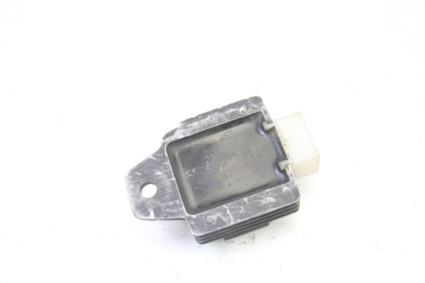 photo de REGULATEUR CHARGE KEEWAY F-ACT FACT 50 (2006 - 2011) - Autre angle de vue