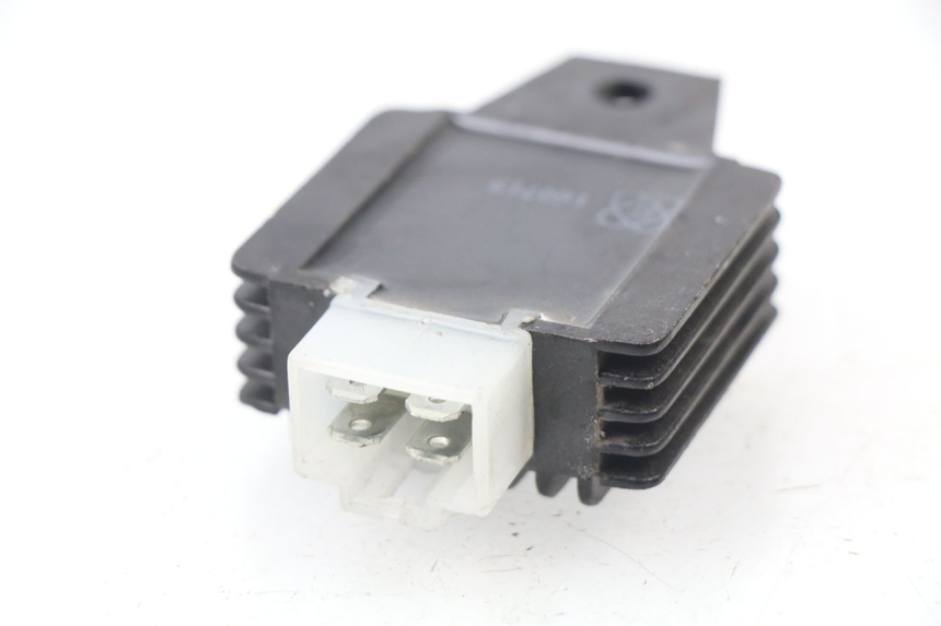 photo de REGULATEUR CHARGE TNT MOTOR FASTINO 4T 50 (2013 - 2019) - Zoom état d’usage