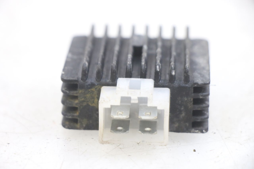 photo de REGULATEUR CHARGE TNT MOTOR FASTINO 4T 50 (2013 - 2019) - Détail de la pièce