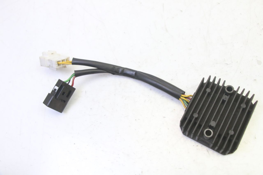 photo de REGULATEUR CHARGE HONDA FES S-WING SWING ABS 125 (2007 - 2015) - Vue principale