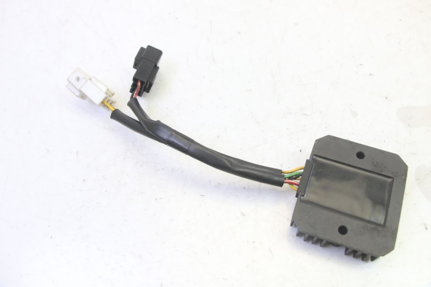photo de REGULATEUR CHARGE HONDA FES S-WING SWING ABS 125 (2007 - 2015) - Autre angle de vue