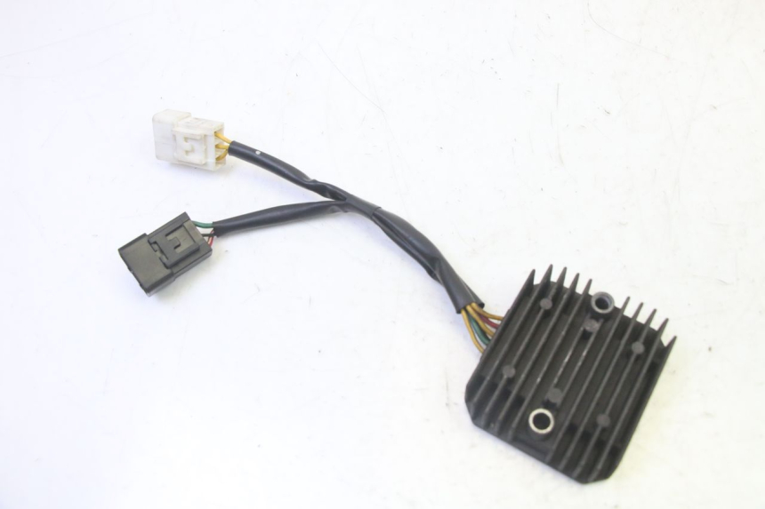 photo de REGULATEUR CHARGE HONDA FES S-WING SWING ABS 125 (2007 - 2015) - Vue principale