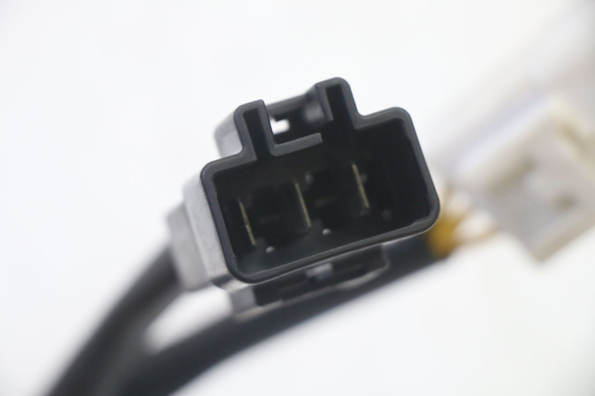 photo de REGULATEUR CHARGE HONDA FES S-WING SWING ABS 125 (2007 - 2015) - Vue d’ensemble