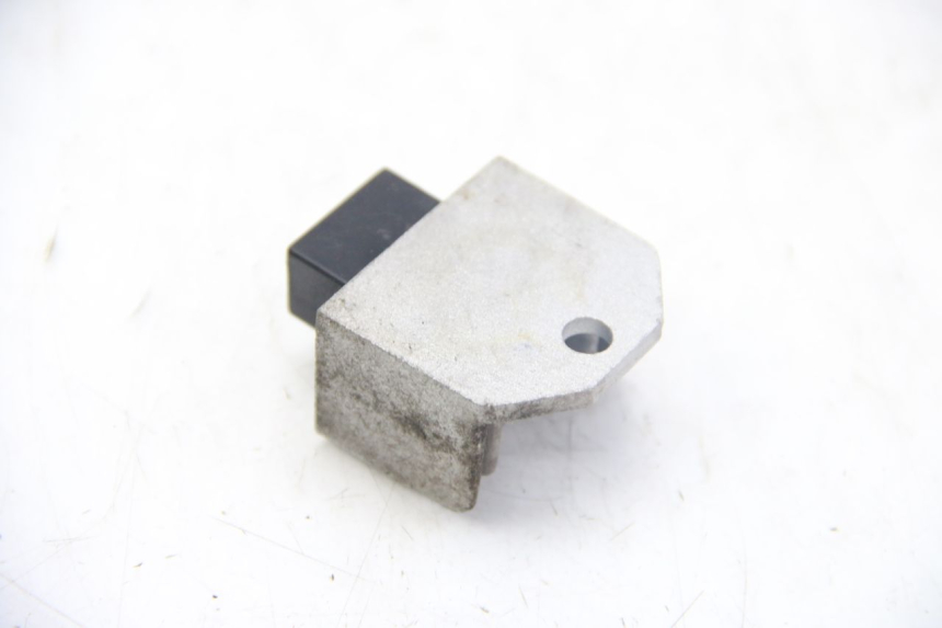 photo de REGULATEUR CHARGE SYM FIDDLE 2 50 (2008 - 2013) - Zoom état d’usage