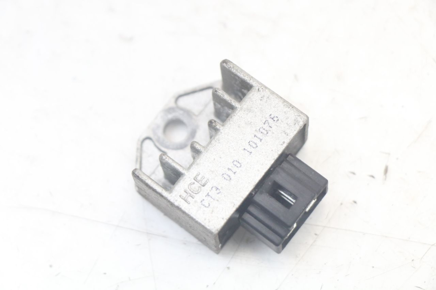 photo de REGULATEUR CHARGE SYM FIDDLE 2 50 (2008 - 2013) - Vue principale