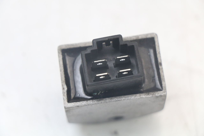 photo de REGULATEUR CHARGE SYM FIDDLE 2 50 (2008 - 2013) - Zoom état d’usage