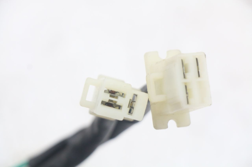 photo de REGULATEUR CHARGE SYM FIDDLE 3 III 125 (2014 - 2020) - Gros plan technique