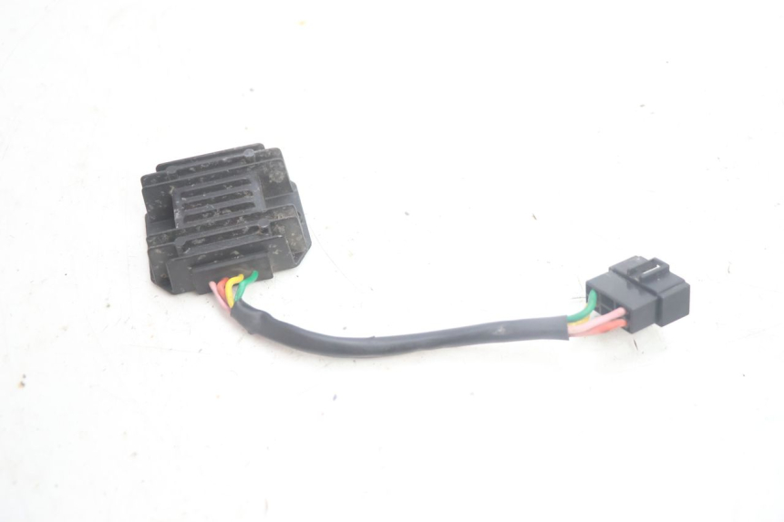 photo de REGULATEUR CHARGE SYM FIDDLE 3 III 50 (2014 - 2020) - Zoom état d’usage
