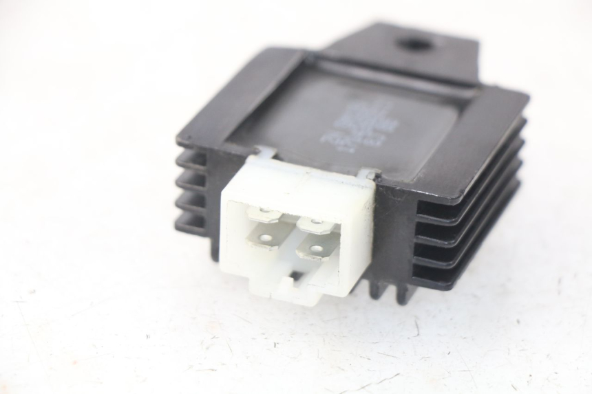 photo de REGULATEUR CHARGE EUROCKA FIFTY 50 (2013 - 2022) - Détail de la pièce