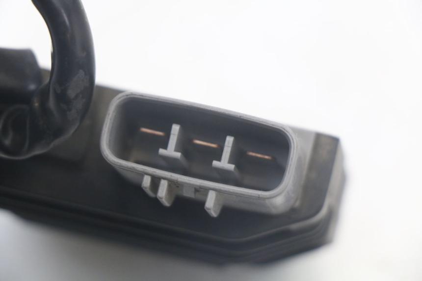 photo de REGULATEUR CHARGE YAMAHA FJR ABS 1300 (2006 - 2012) - Points de fixation