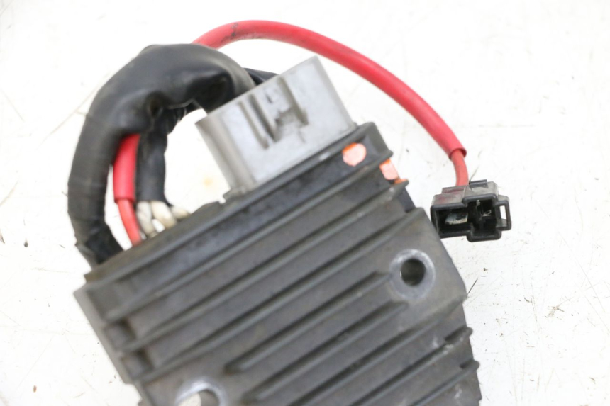 photo de REGULATEUR CHARGE YAMAHA FJR ABS 1300 (2006 - 2012) - Détail de la pièce
