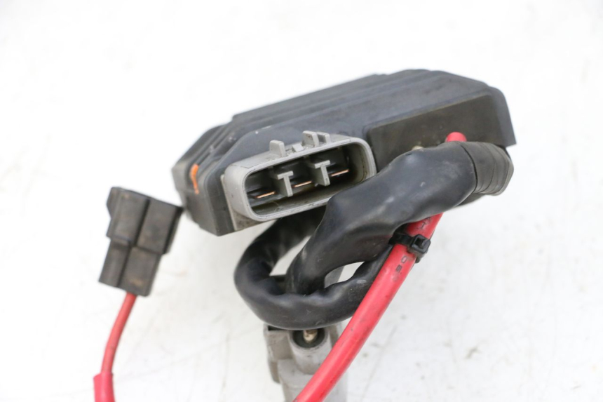 photo de REGULATEUR CHARGE YAMAHA FJR ABS 1300 (2006 - 2012) - Zoom état d’usage