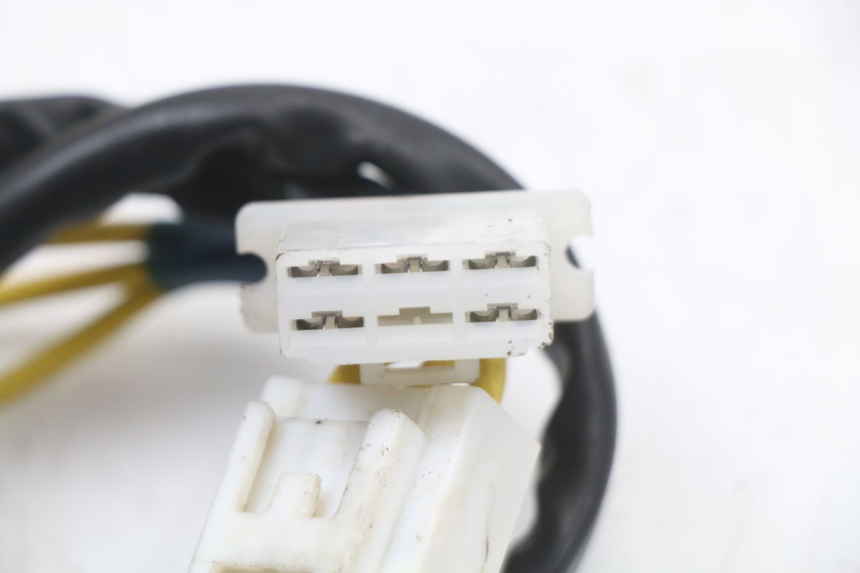 photo de REGULATEUR CHARGE HONDA FJS SILVER WING SILVERWING 400 (2005 - 2008) - Gros plan technique