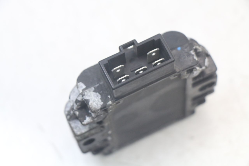 photo de REGULATEUR CHARGE MBK FLAME X 125 (2007 - 2016) - Autre angle de vue