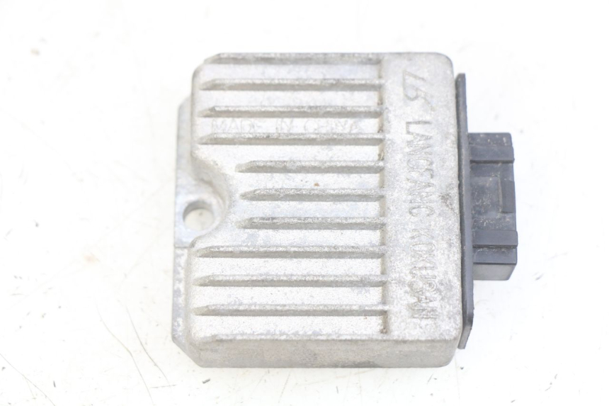 photo de REGULATEUR CHARGE PIAGGIO FLY 4T 50 (2013 - 2017) - Vue principale