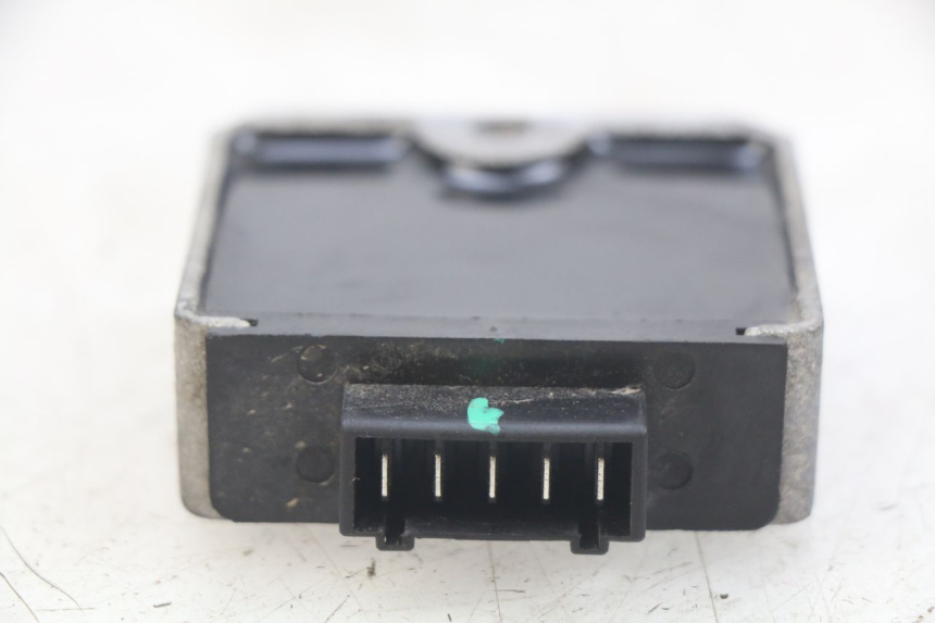 photo de REGULATEUR CHARGE PIAGGIO FLY 4T 50 (2013 - 2017) - Autre angle de vue