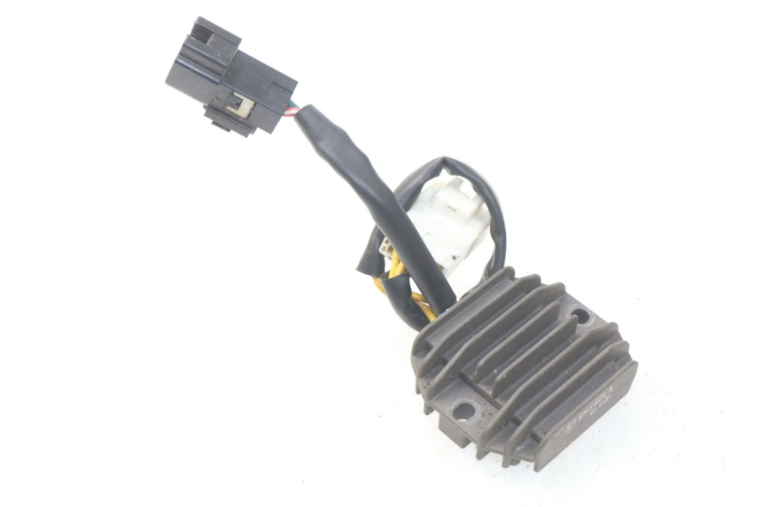 photo de REGULATEUR CHARGE PIAGGIO FLY IE 125 (2012 - 2017) - Vue principale