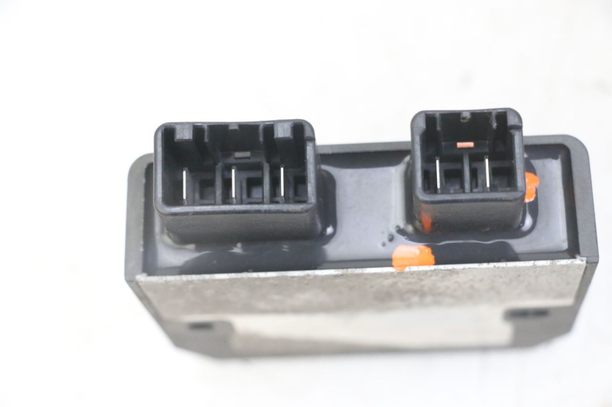 photo de REGULATEUR CHARGE HONDA FORZA ABS 300 (2013 - 2017) - Zoom état d’usage
