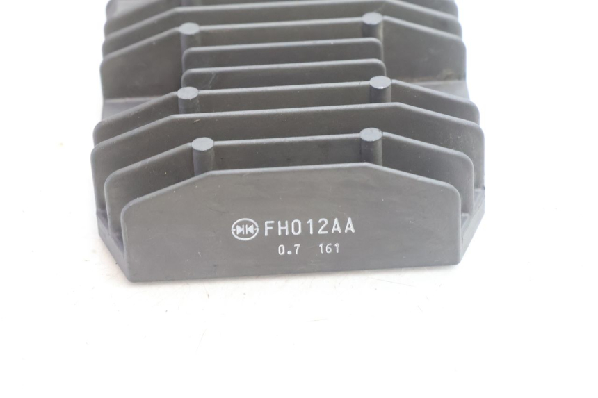 photo de REGULATEUR CHARGE YAMAHA FZ8 800 (2010 - 2016) - Zoom état d’usage
