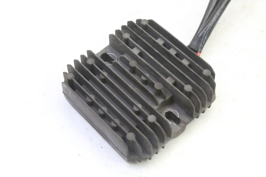 photo de REGULATEUR CHARGE BMW G310 R 310 (2016 - 2020) - Détail de la pièce