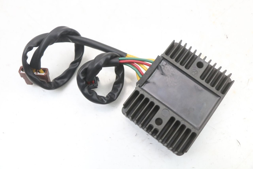 photo de REGULATEUR CHARGE PEUGEOT GEOPOLIS RS 125 (2007 - 2009) - Gros plan technique