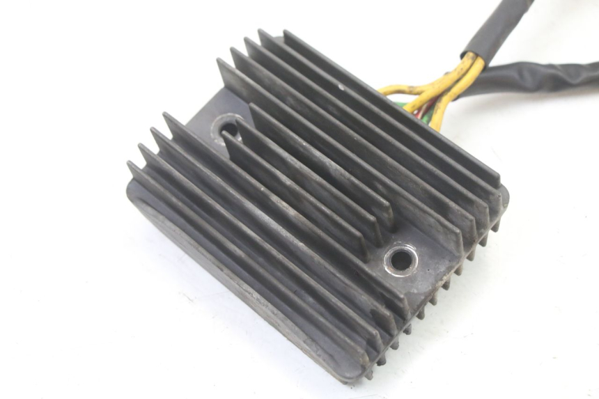 photo de REGULATEUR CHARGE GILERA NEXUS 300 (2008 - 2013) - Détail de la pièce
