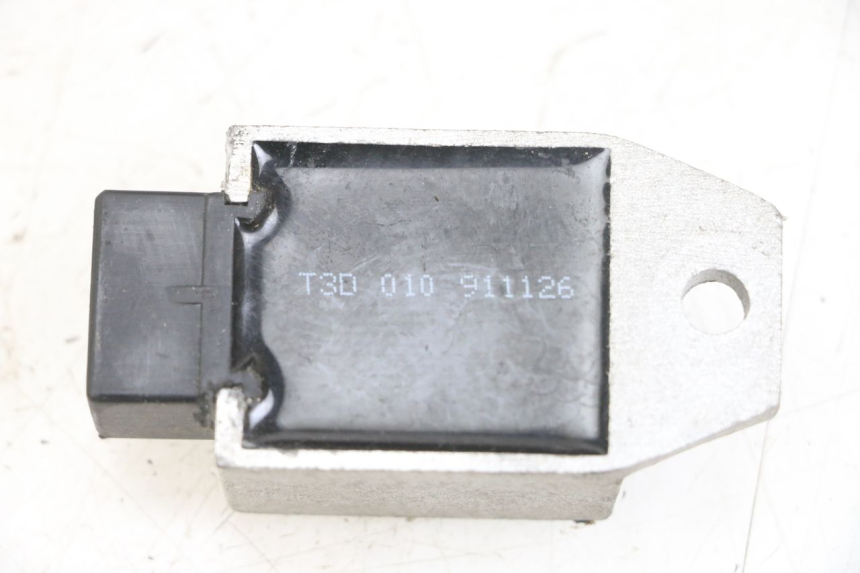 photo de REGULATEUR CHARGE GOES WIKI 125 (2010 - 2015) - Zoom état d’usage