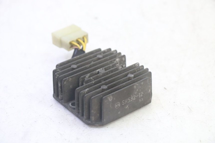 photo de REGULATEUR CHARGE KAWASAKI GPX R WARBIRD 600 (1988 - 1993) - Zoom état d’usage