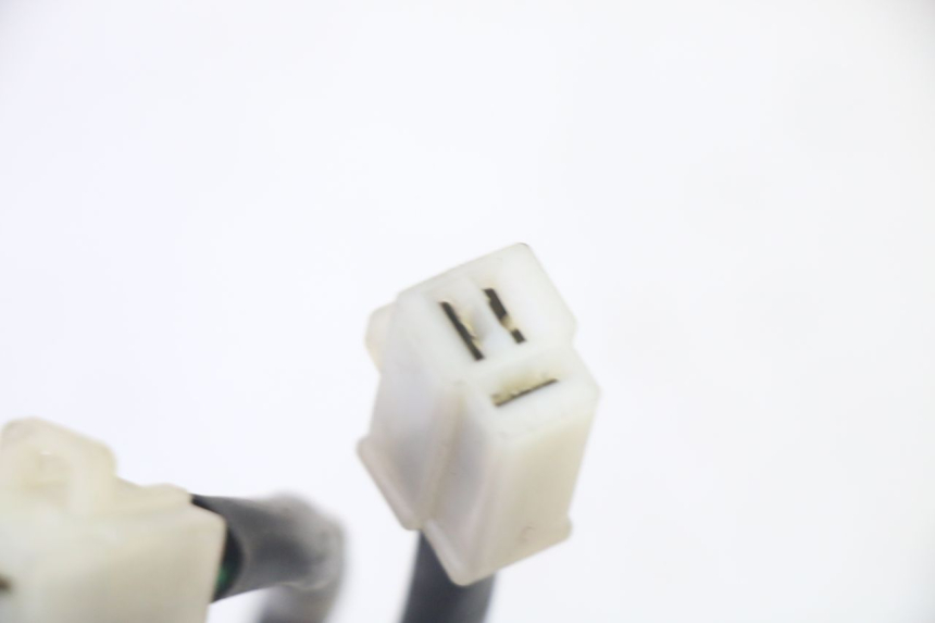 photo de REGULATEUR CHARGE KYMCO GRAND DINK 125 (2002 - 2007) - Gros plan technique