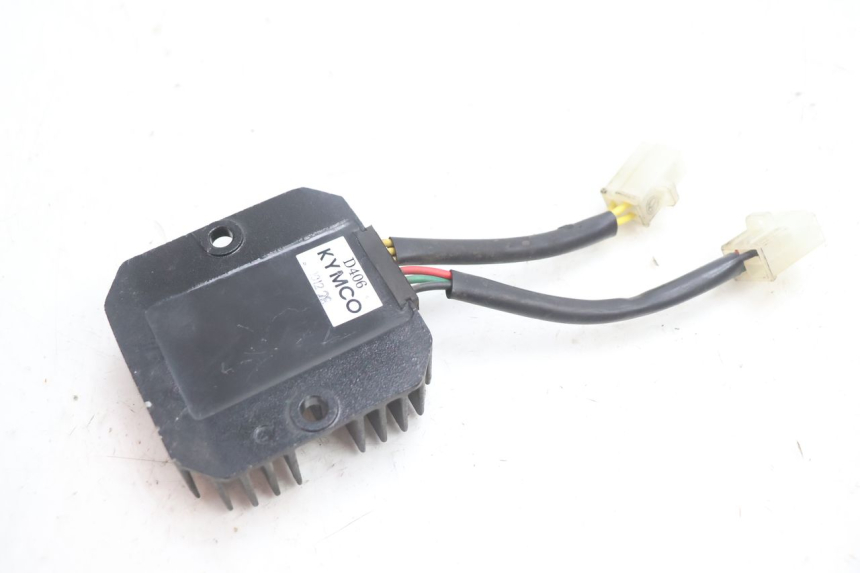 photo de REGULATEUR CHARGE KYMCO GRAND DINK 125 (2008 - 2014) - Autre angle de vue