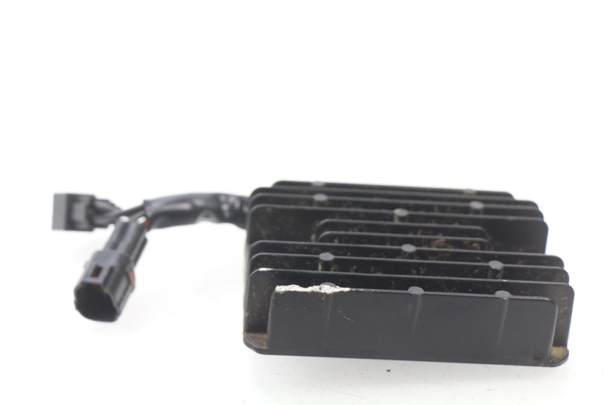 photo de REGULATEUR CHARGE SUZUKI GSX-R GSXR 600 (2008 - 2010) - Gros plan technique
