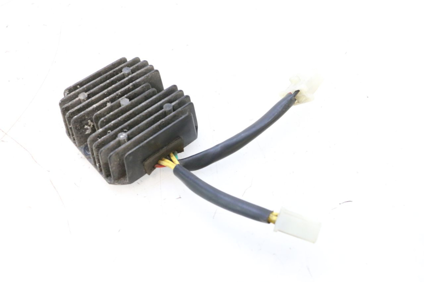 photo de REGULATEUR CHARGE SYM GTS EVO 125 (2009 - 2013) - Détail de la pièce