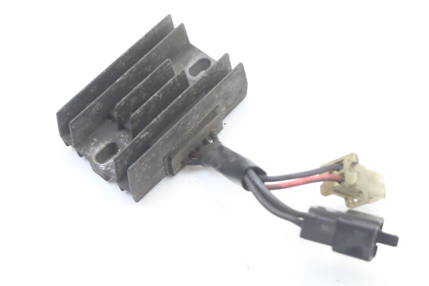 photo de REGULATEUR CHARGE SUZUKI GZ MARAUDER 125 (1998 - 2004) - Détail de la pièce