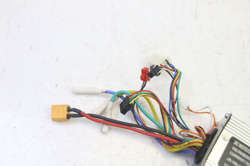 photo de REGULATEUR CHARGE HITWAY H5 1 - Vue d’ensemble