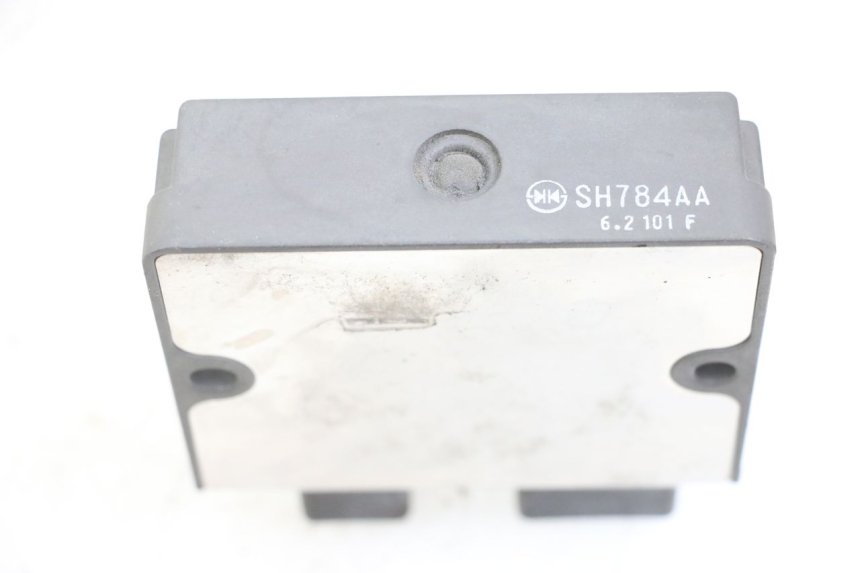 photo de REGULATEUR CHARGE HONDA SH i 300 (2015 - 2020) - Autre angle de vue