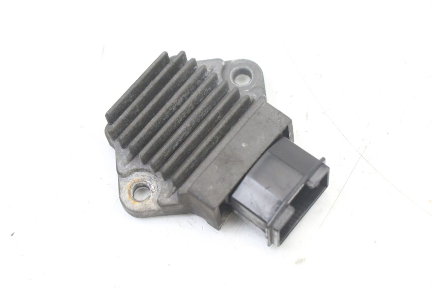 photo de REGULATEUR CHARGE HONDA VT C2 SHADOW 750 (1997 - 2001) - Vue principale